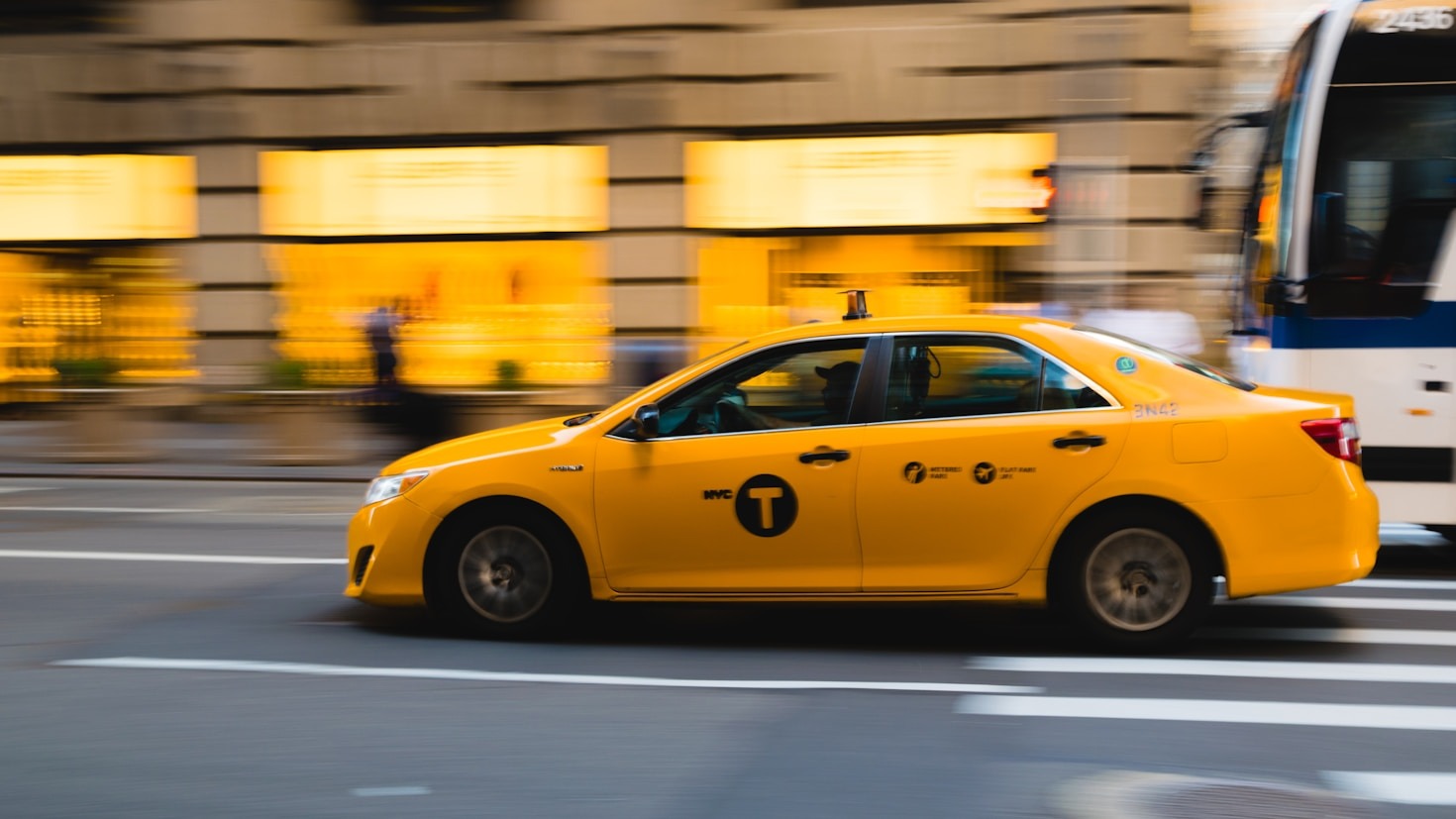 How to Choose the Right Taxi Service in the UK